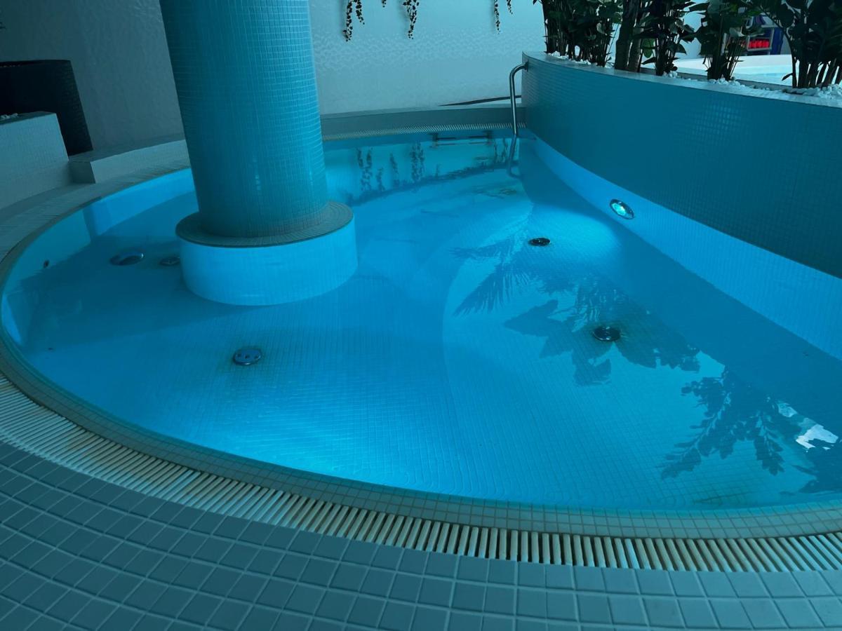 Hanza Tower Bohemia 22 Pool & Jacuzzi Szczecin Ngoại thất bức ảnh